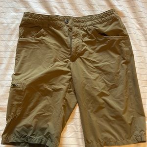 Patagonia shorts size 32